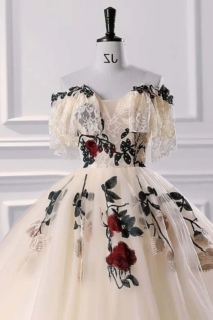 Robe de Princesse Roses Fleuries Épaules Dénudées – Adèle